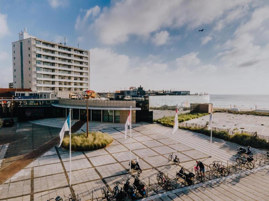 View With A Room Zandvoort With Private Parking Exterior photo