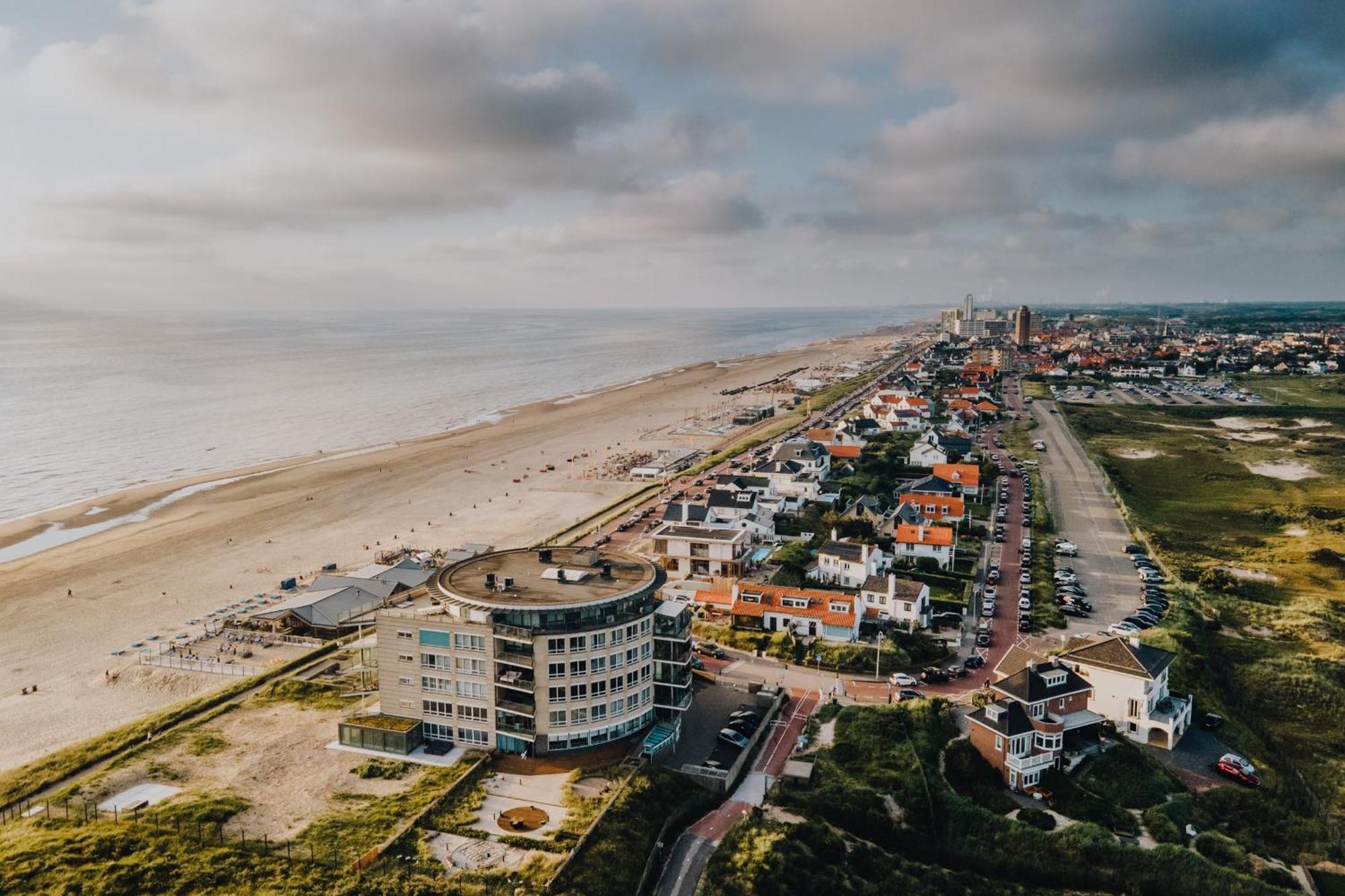 View With A Room Zandvoort With Private Parking Exterior photo