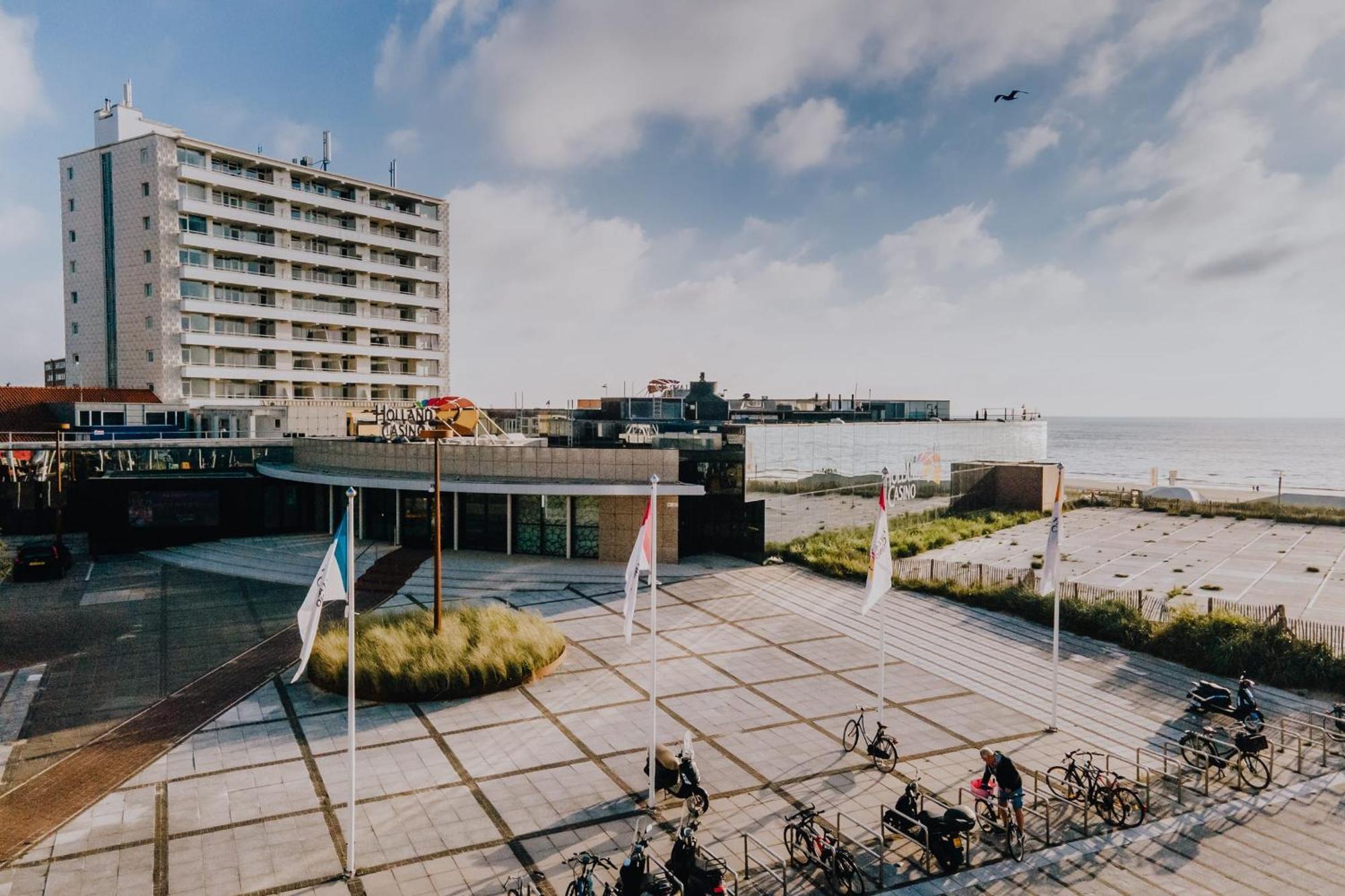 View With A Room Zandvoort With Private Parking Exterior photo