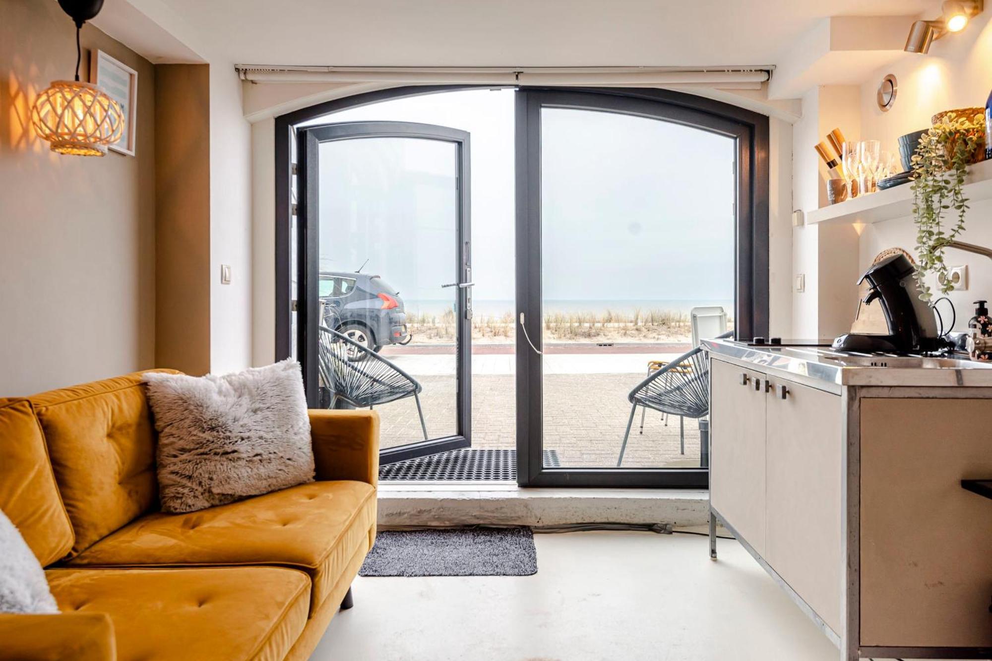 View With A Room Zandvoort With Private Parking Exterior photo